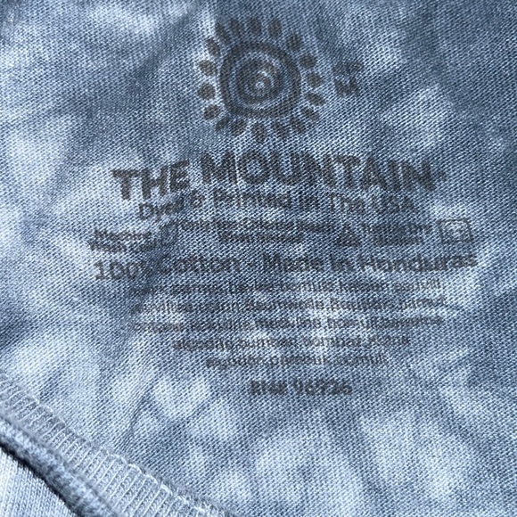 The mountain T-shirt, not on site anymore - Picture 2 of 3